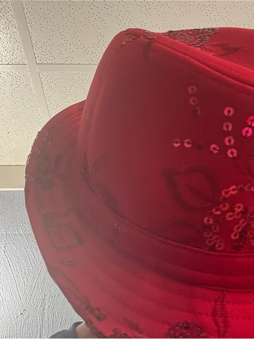 Women’s  Red Sequin Flower Fedora Hat New SZ M/L Embroidered Floral
